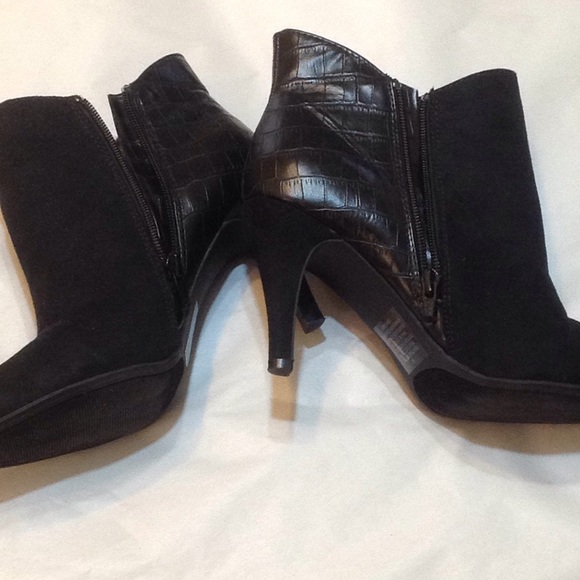 Express ankle boots size 8 - Picture 4 of 6